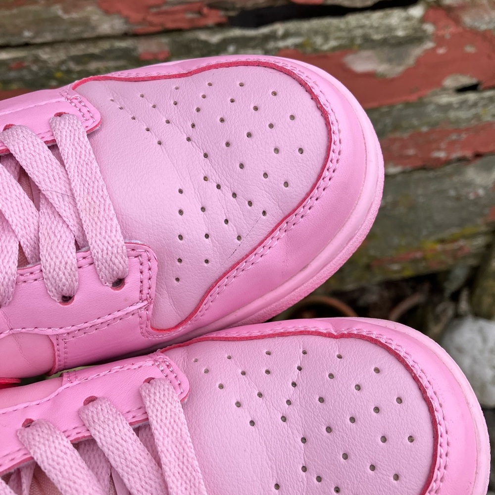 Rare Nike Triple Pink Dunk Low-Top Sneakers Women’s 8.5 - Picture 10 of 16
